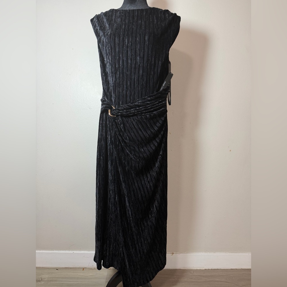 Maggy London Black Textured Maxi Dress